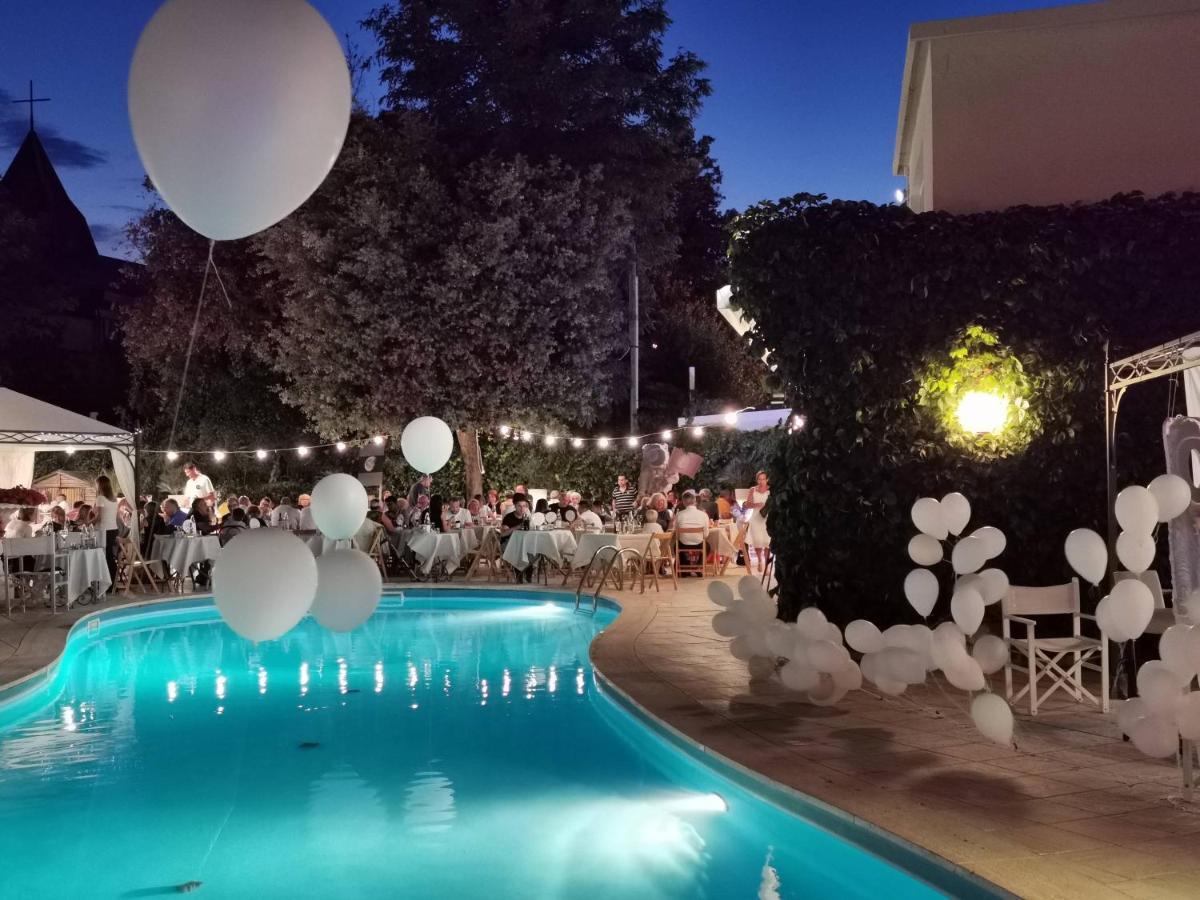 Villa Adriatica Ambienthotels ريميني المظهر الخارجي الصورة