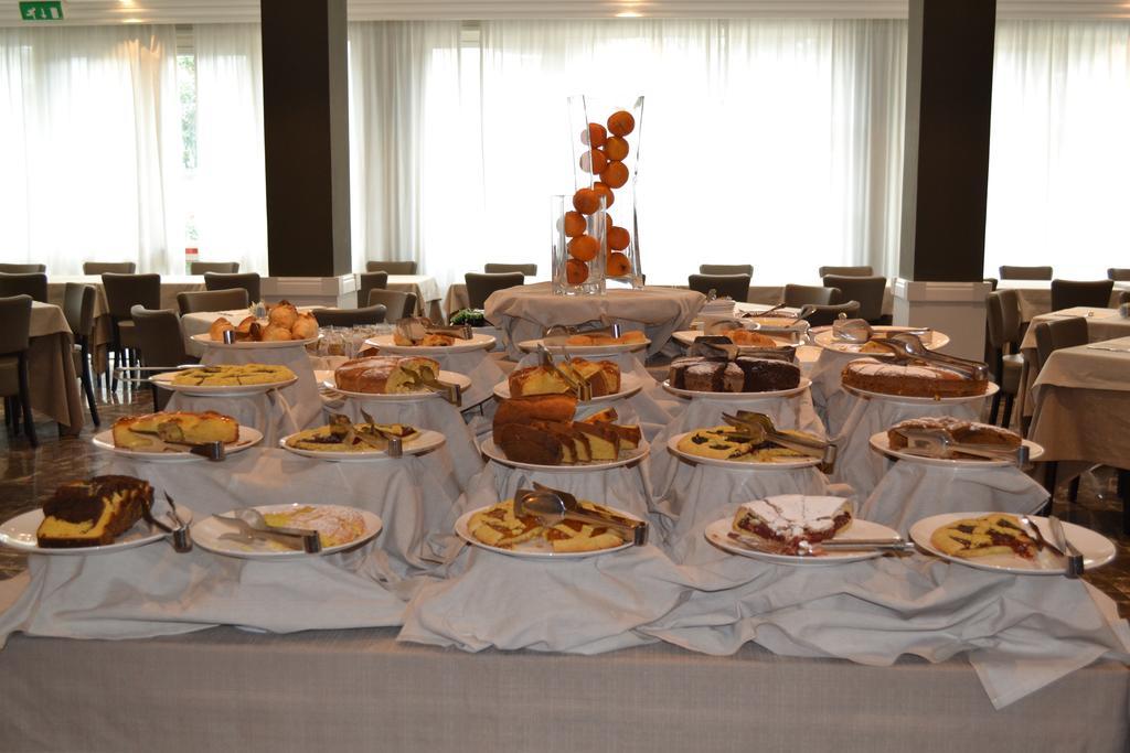 Villa Adriatica Ambienthotels ريميني المظهر الخارجي الصورة